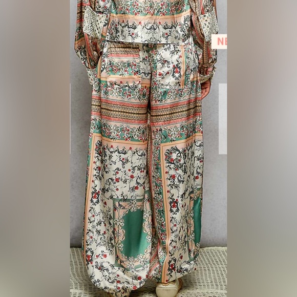 POL Floral Print Top or Jacket and Jogger Pant Set - Picture 6 of 7